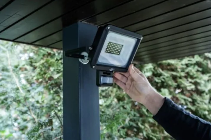 Brennenstuhl projektør LED med sensor, sort, 6500K, 30W