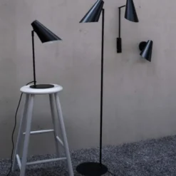 Dyberg Larsen Cale gulvlampe, sort