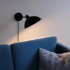 Dyberg Larsen Futura væglampe, hvid