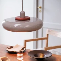 Dyberg Larsen Planet pendel, beige