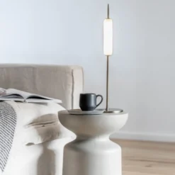 Ekta Living Dunhammer bordlampe, lys messing