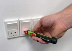 Elma Voltstick, dual polsøger