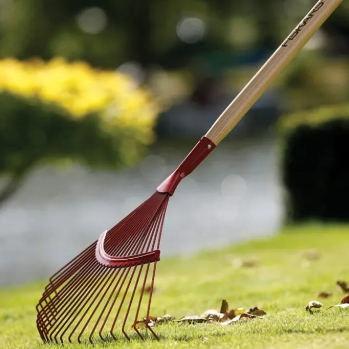 Fiskars Classic rød 22-tand løvrive