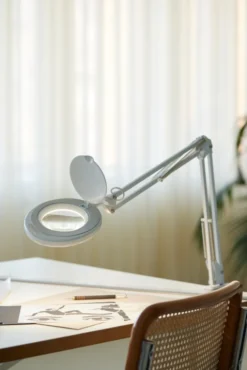 Halo Design Magni Archi klemmelampe, hvid