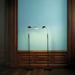 Halo Design Vegas Uplight gulvlampe, sort