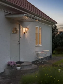 Konstsmide Fenix Classic udendørs væglampe
