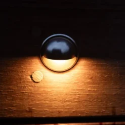 Light By Juhl Saga trappespot til indbygning, messing