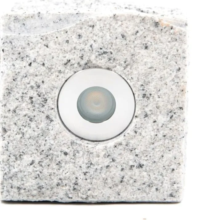 Light By Juul Chaussesten med Juulius 3 kippet spot, earl grey