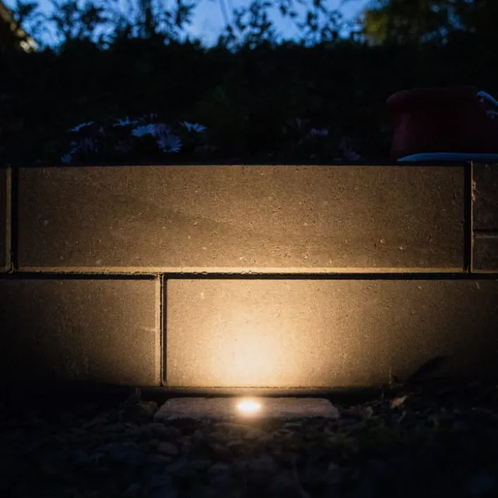 Light By Juul Holmegaardsten med Cosmos spot, antracit
