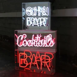 Locomocean Bar neonskilt