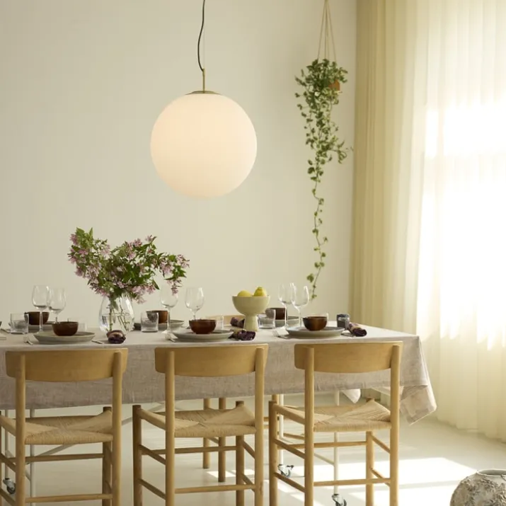 Nielsen Light Nora cafependel, opal/messing, Ø50 cm