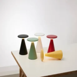 Nielsen Light Nyhavn genopladelig bordlampe, grøn