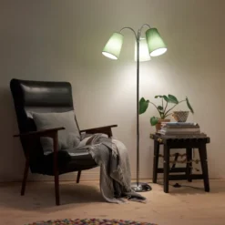 Nielsen Light Salsa gulvlampe, krom med grøn nuancer skærme
