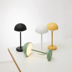 Nielsen Light Toscana genopladelig bordlampe, sort