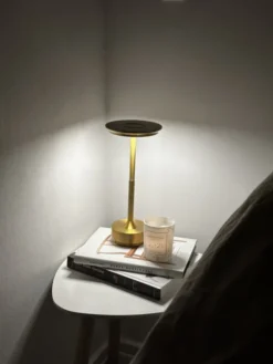 Nordic Light Skagen genopladelig bordlampe, guld