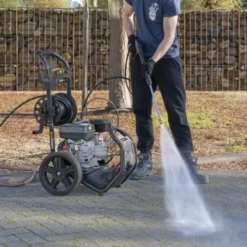 PowerPlus højtryksrenser, 210cc benzin, selvsugende
