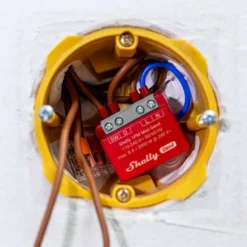 Shelly Mini Gen4 relæ med effektmåler, Wi-Fi & Zigbee